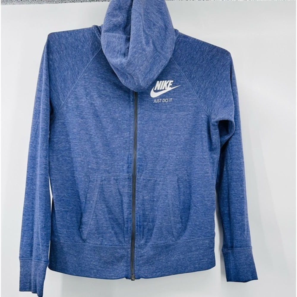 VINTAGE NIKE BKUE TAG SWEATSHIRT UNISWX SIZE FITS AS SMALL